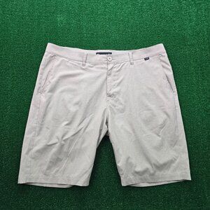 Travis Mathew Shorts Men 40 Beige Chino Flat Front Beach Preppy Golf Performance